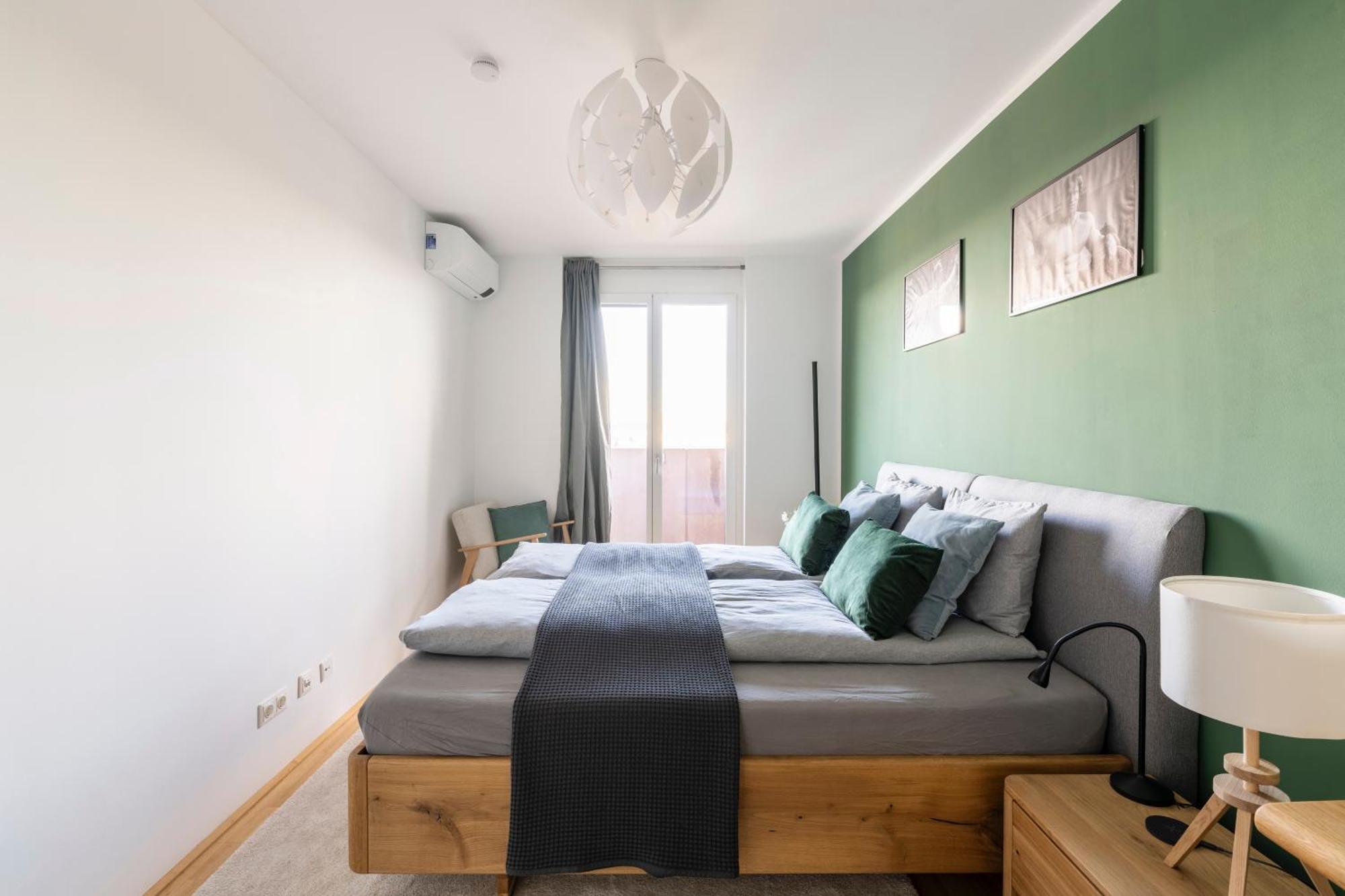 Edler Wohnraum Panoramablick 3 Sz Boxspringbetten, E-Ladestation, Kaffeevollautomat, Klima, Lift, Terrasse & 2Xtg Graz Exterior photo