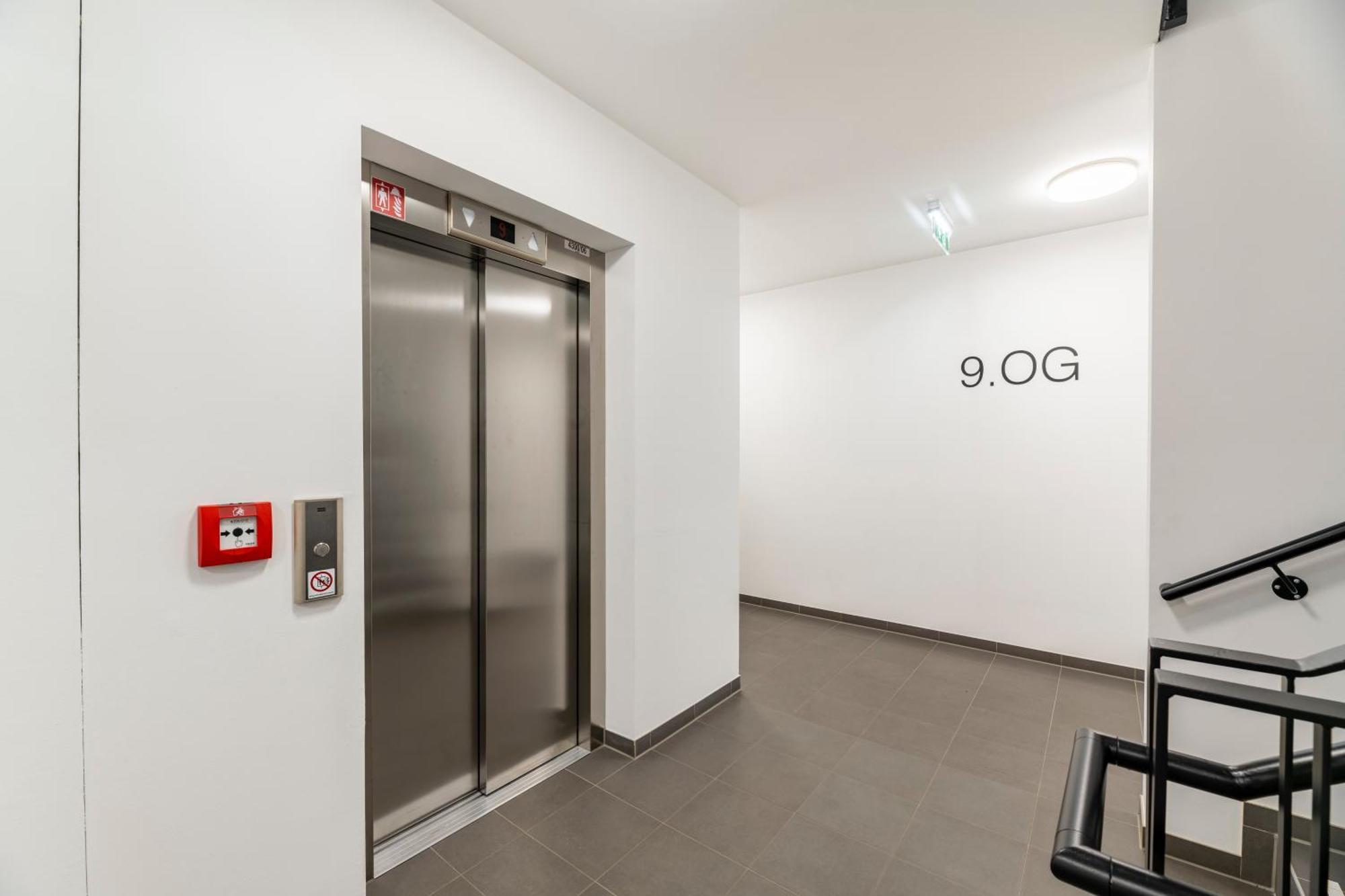 Edler Wohnraum Panoramablick 3 Sz Boxspringbetten, E-Ladestation, Kaffeevollautomat, Klima, Lift, Terrasse & 2Xtg Graz Exterior photo